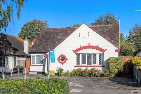 3 bedroom bungalow for sale - Acacia Drive, Thorpe Bay, Essex, SS1