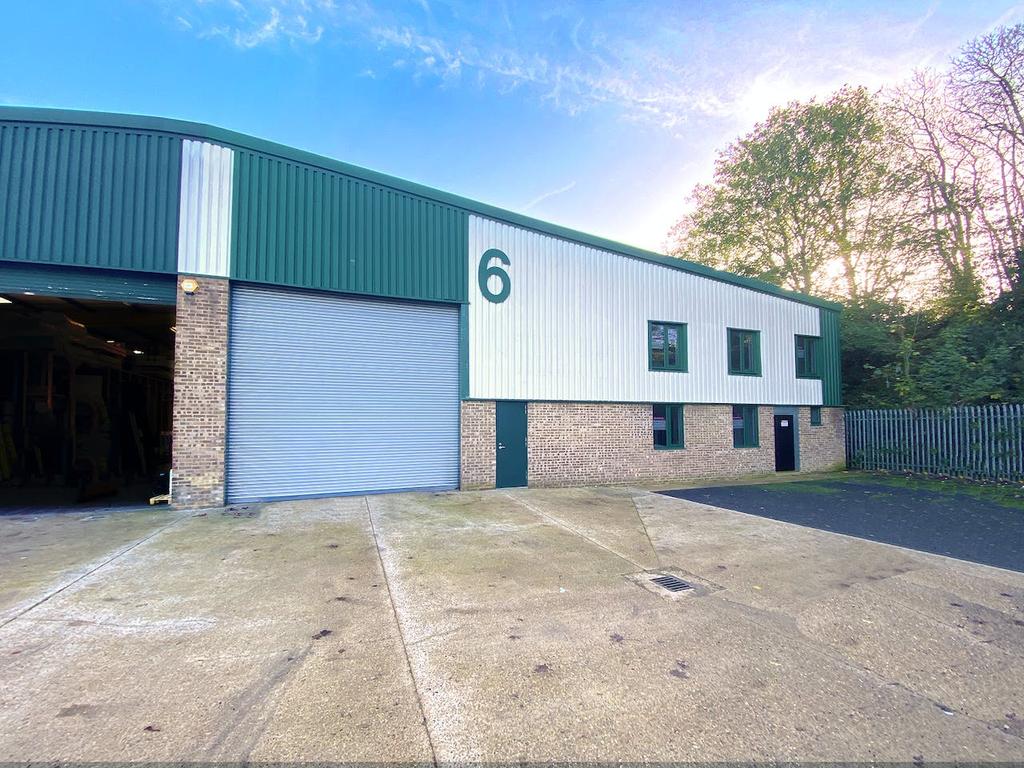 Unit 6, Fleming Way Trading Estate... Industrial unit