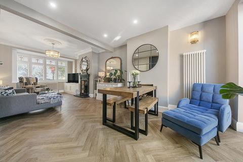 3 Ipswich Road, London, SW17 9RH