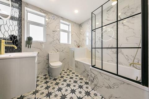 3 Ipswich Road, London, SW17 9RH