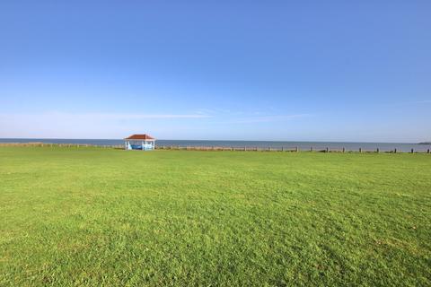 Nor-easter Cliff Road, Birchington, CT7 9JX