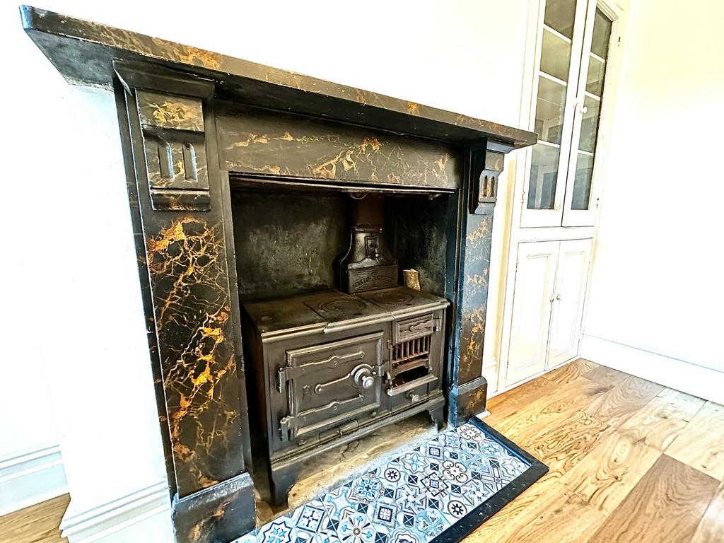 Living room, fireplace
