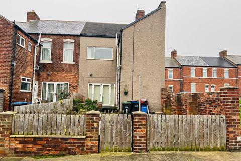 4 bedroom end of terrace house to rent, Frederick Street, Seaham, Co. Durham, SR7