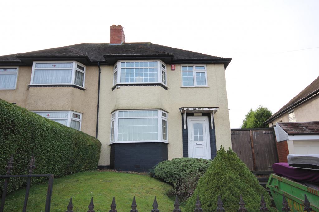William Road, Smethwick, B67 3 bed semidetached house £900 pcm (£208 pw)
