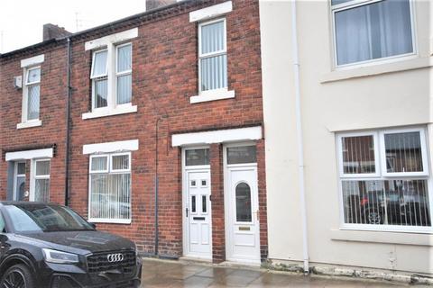 2 bedroom flat to rent, Aln Street, Hebburn