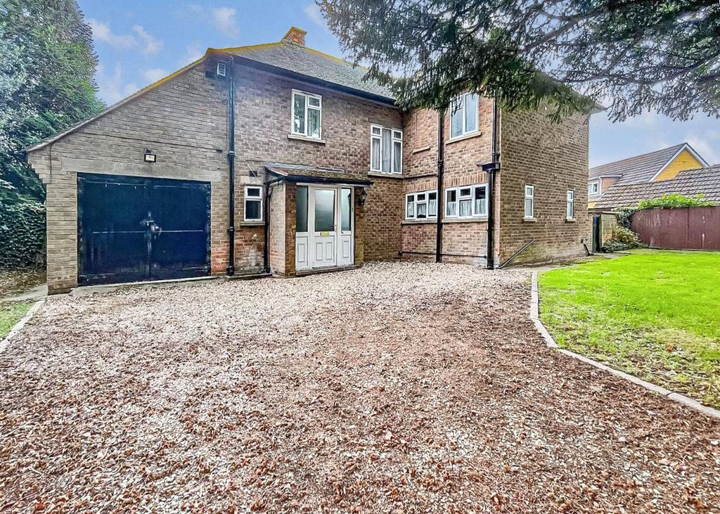 Victoria Road, Keelby, Lincolnshire... 4 bed detached house £335,000