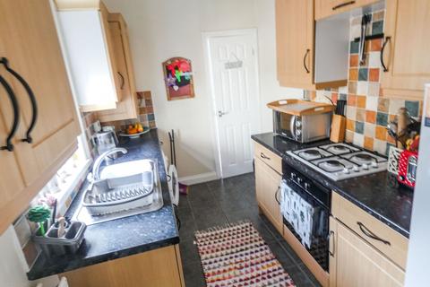 2 bedroom cottage for sale - Guildford Street, Hendon, Sunderland, Tyne and Wear, SR2 8JQ