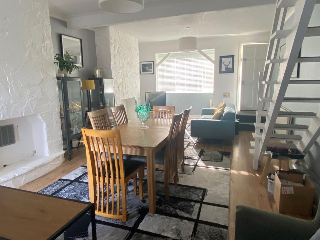 Lounge/diner