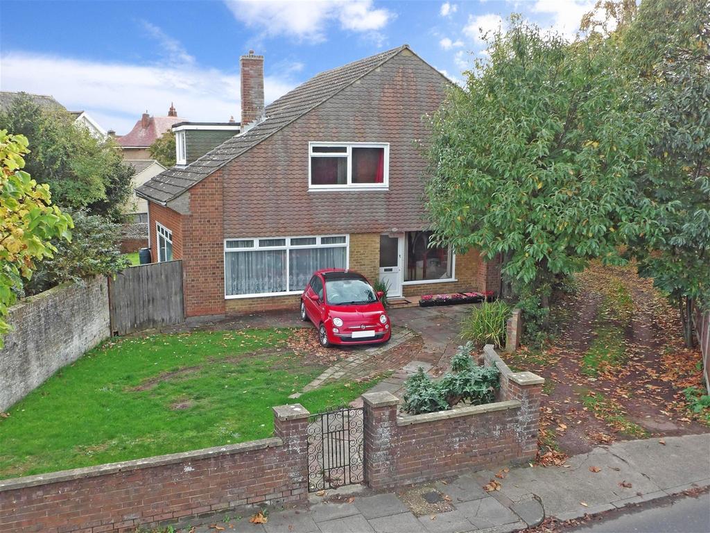 London Road, Deal, Kent 3 bed detached house £425,000