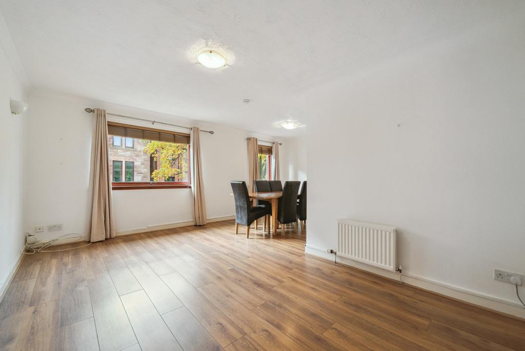 Brunton Street, Cathcart, Glasgow... 2 bed flat £135,000