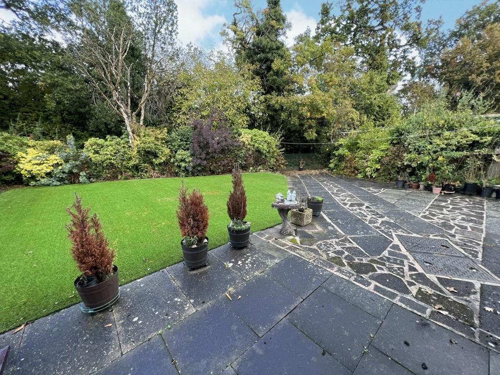 Edward Road, Maypole 3 bed semidetached house £270,000