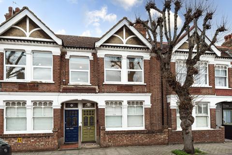 3 bedroom flat to rent, Badminton Road, Clapham South, London, SW12