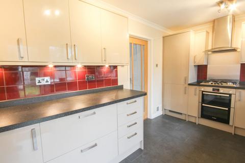 2 bedroom terraced house to rent, Kesteven Way, Wokingham