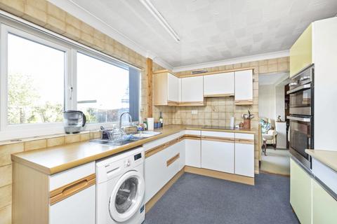 19 Lewis Road, Istead Rise, Gravesend, DA13 9JQ