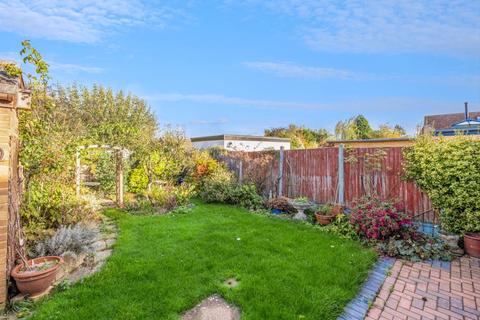 19 Lewis Road, Istead Rise, Gravesend, DA13 9JQ