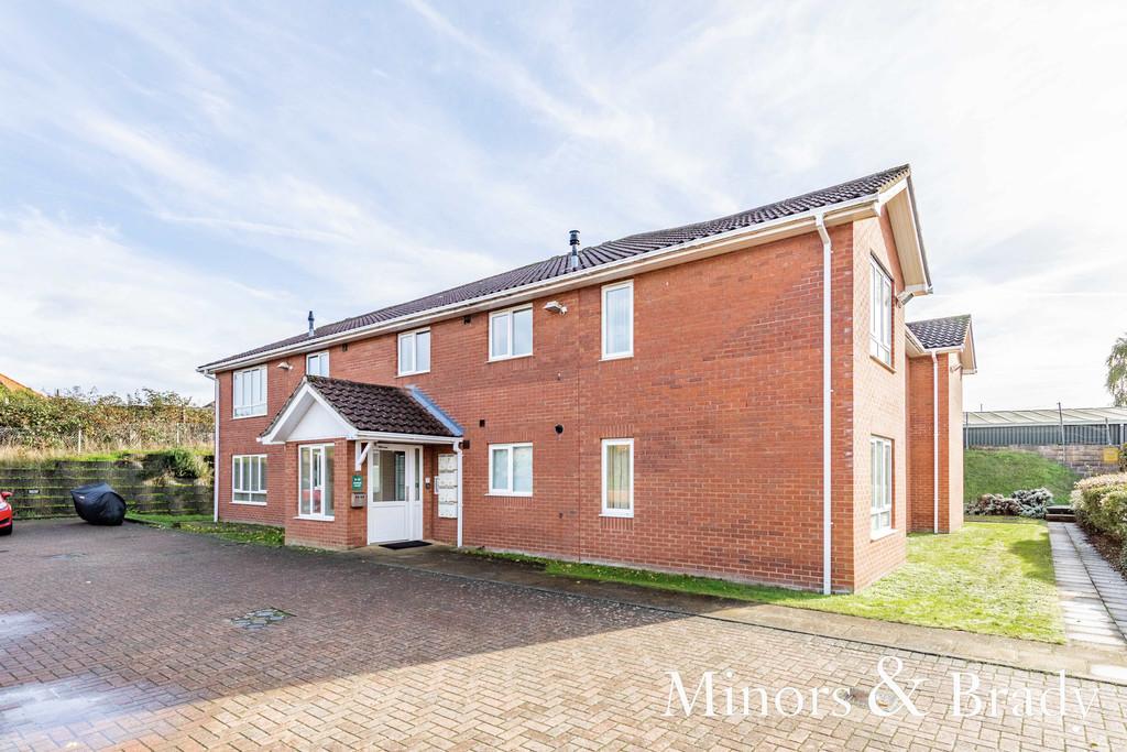 Plumstead Road East, Thorpe St. Andrew 2 bed apartment £155,000