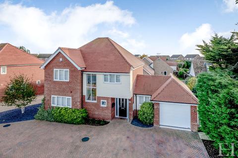 4 bedroom detached house for sale - Kirby Cross, Frinton-on-Sea