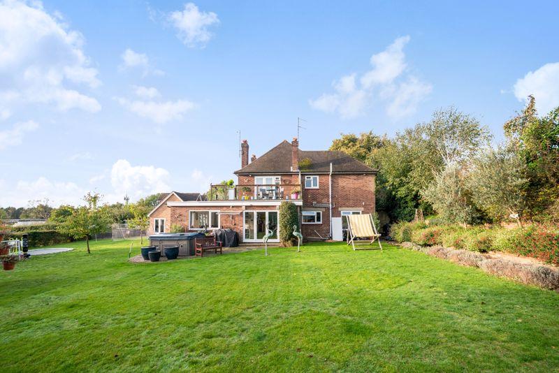 Birchwood Road, Wilmington 6 bed detached house £1,350,000