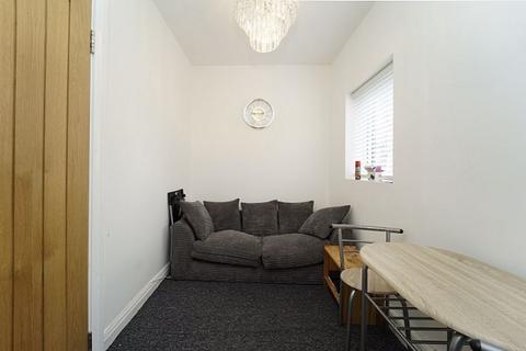 2 bedroom flat to rent, Chapel Street, Leeds