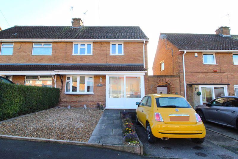 Clockmill Road, Pelsall, Walsall, WS3 4AJ 2 bed semidetached house £
