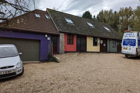 Property to rent - Ivy House Farm, Wolvershill, Weston-super-Mare