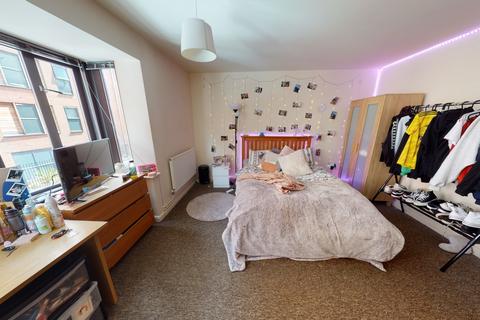 2 bedroom flat to rent, Flat 48 Royal Victoria Court