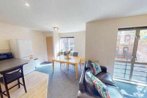 2 bedroom flat to rent, Flat 48 Royal Victoria Court