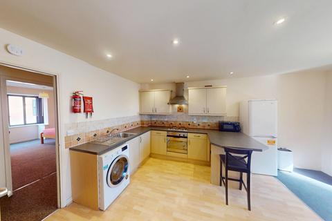 2 bedroom flat to rent, Flat 48 Royal Victoria Court
