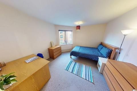 2 bedroom flat to rent, Flat 48 Royal Victoria Court