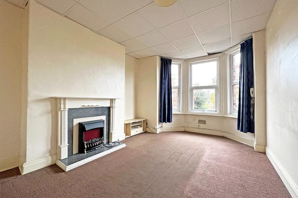 Wendover Road, Urmston, Manchester, M41 1 bed apartment £700 pcm (£
