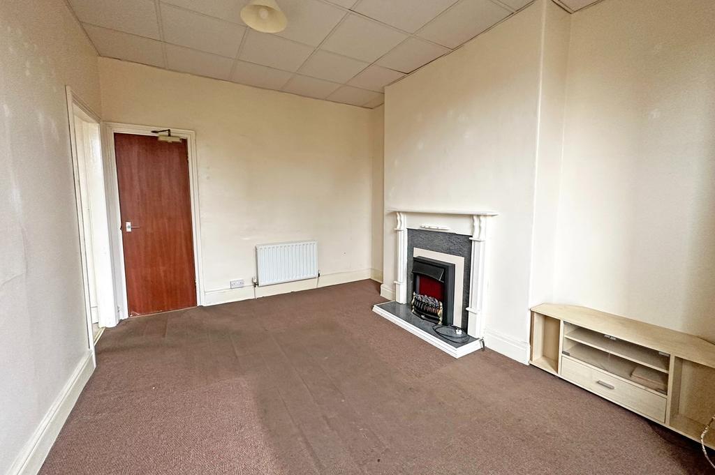 Wendover Road, Urmston, Manchester, M41 1 bed apartment £700 pcm (£