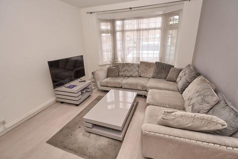 14 Westwick Gardens, Hounslow, TW4 6LW