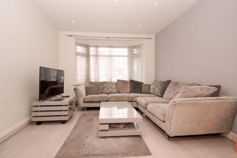14 Westwick Gardens, Hounslow, TW4 6LW