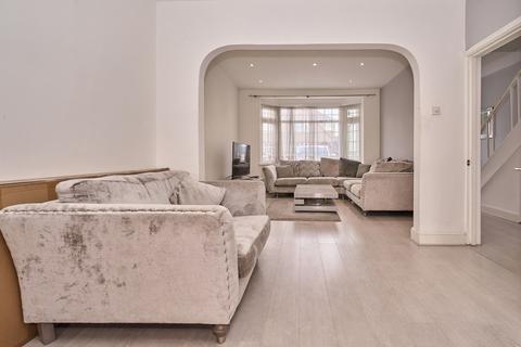 14 Westwick Gardens, Hounslow, TW4 6LW