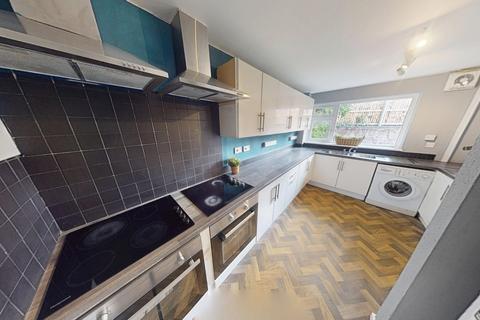 8 bedroom terraced house to rent, 5 Weston Avenue, Arboretum, Nottingham, NG7 4BA