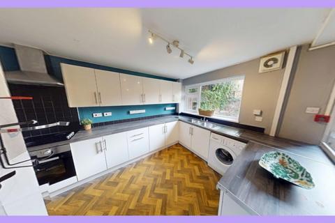 8 bedroom terraced house to rent, 5 Weston Avenue, Arboretum, Nottingham, NG7 4BA