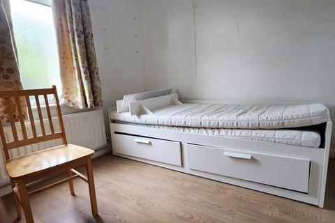 undefined, Whittington Road, Bounds Green N22