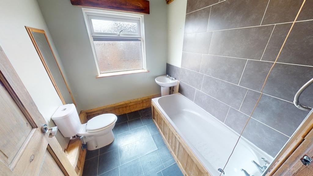 House in Nottingham - View 5