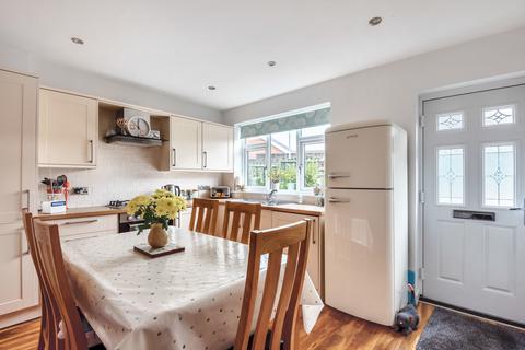 2 bedroom bungalow for sale, Ling Croft, Boston Spa, Wetherby