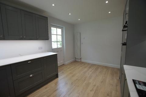 4 bedroom detached house to rent, Burleigh Park, Cobham, KT11 2DU