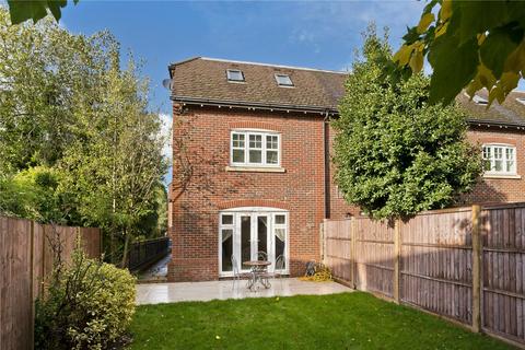 Rythe Close, Claygate, Esher, Surrey, KT10