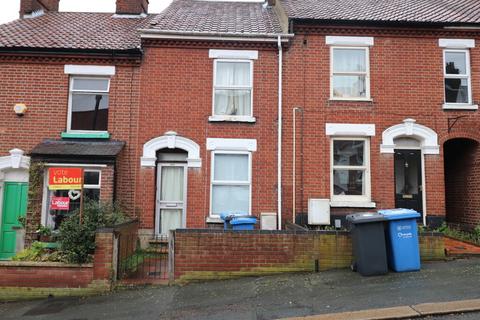 3 bedroom terraced house to rent, Portland Street