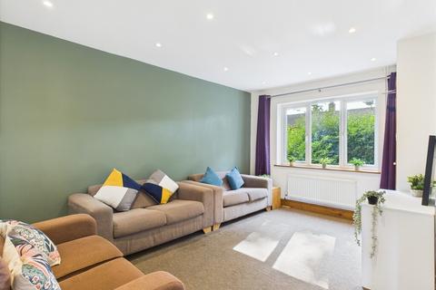 6 bedroom terraced house to rent, Colman Road