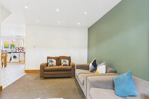 6 bedroom terraced house to rent, Colman Road