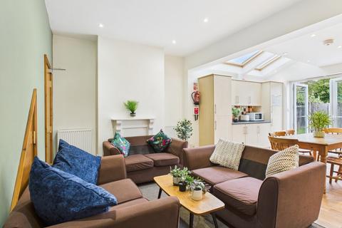 6 bedroom terraced house to rent, Cambridge Street