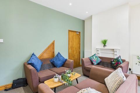 6 bedroom terraced house to rent, Cambridge Street