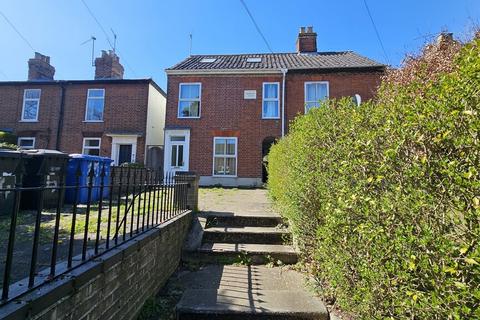 Old Palace Road