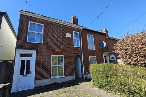 5 bedroom terraced house to rent, Old Palace Road