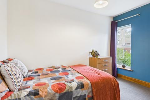 5 bedroom terraced house to rent, Old Palace Road