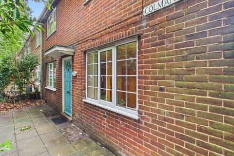 4 bedroom terraced house to rent, Colman Road